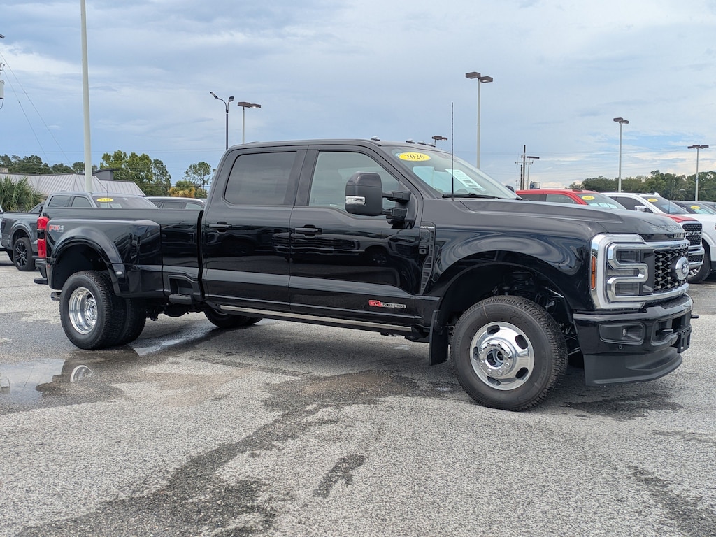 New 2026 Ford Super Duty F-350 DRW Truck Crew Cab