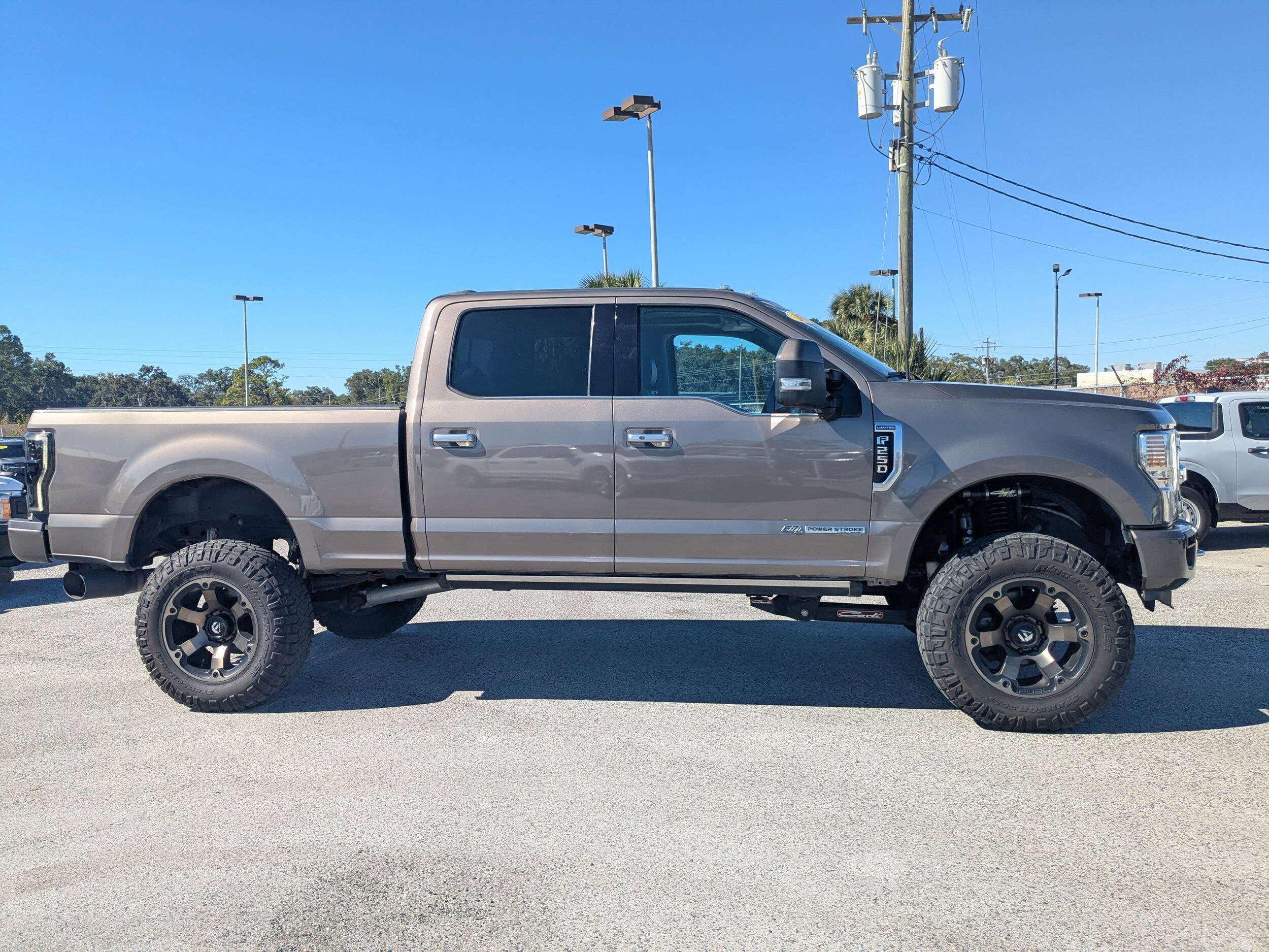 2022 Ford F-250 XL photo 2