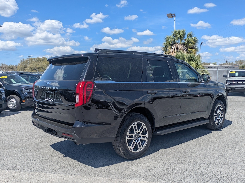 Used 2025 Ford Expedition Active SUV
