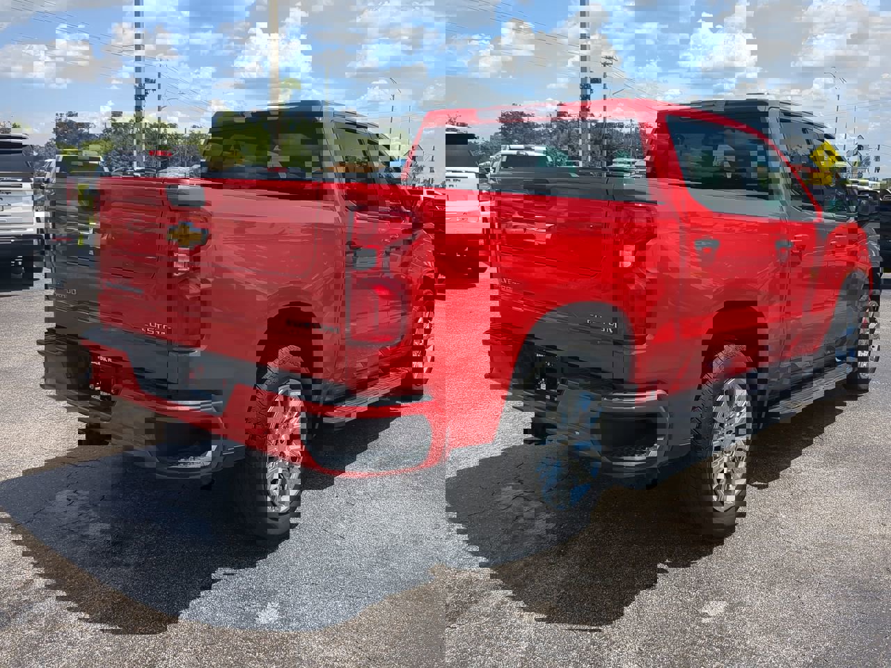 2022 Chevrolet Silverado 1500 Custom photo 4
