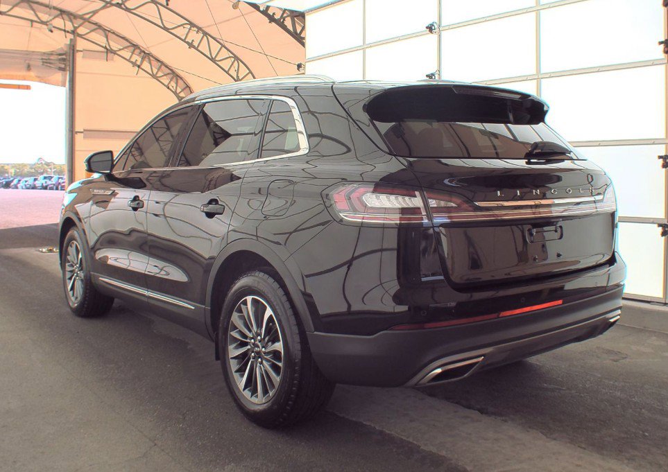 2023 Lincoln Nautilus Standard photo 4
