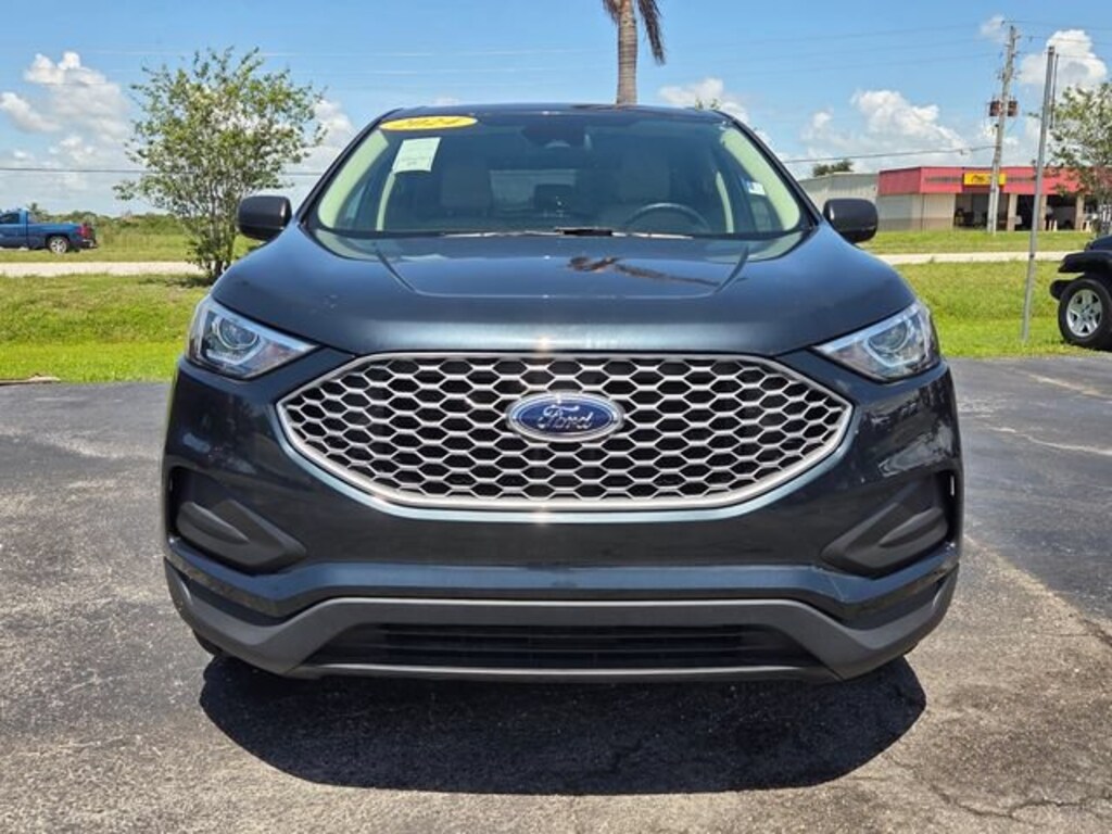 Used 2024 Ford Edge SE SUV