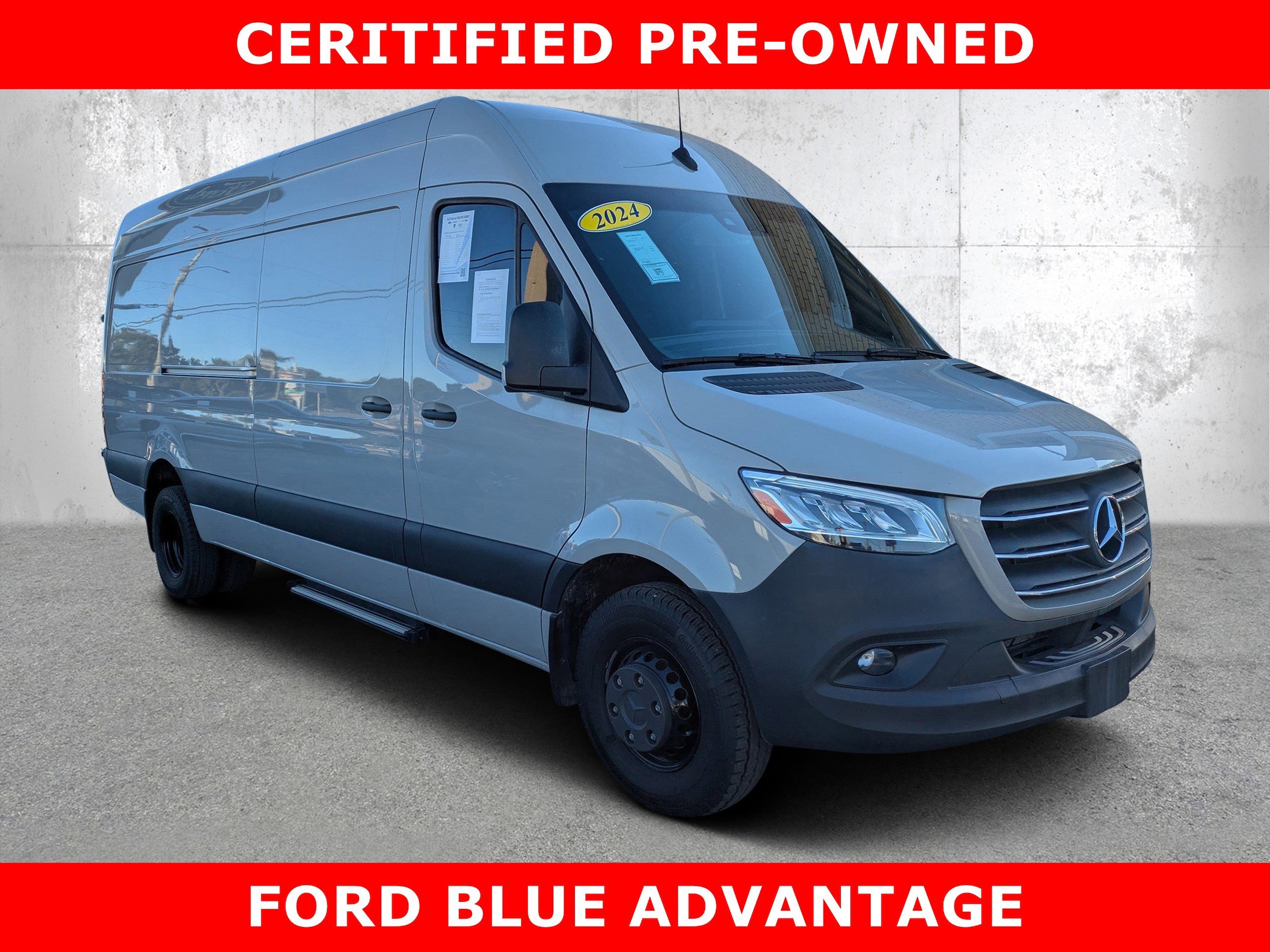 2024 Mercedes-Benz Sprinter Cargo Van Base's photo