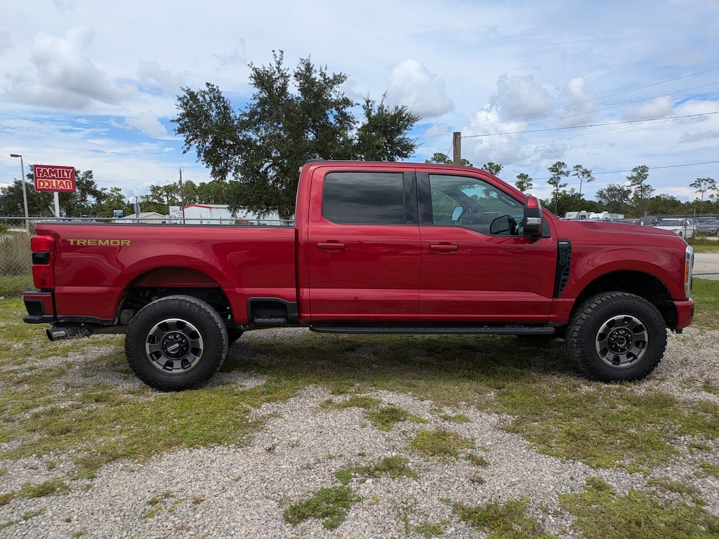 Used 2023 Ford F-250 LARIAT Truck Crew Cab