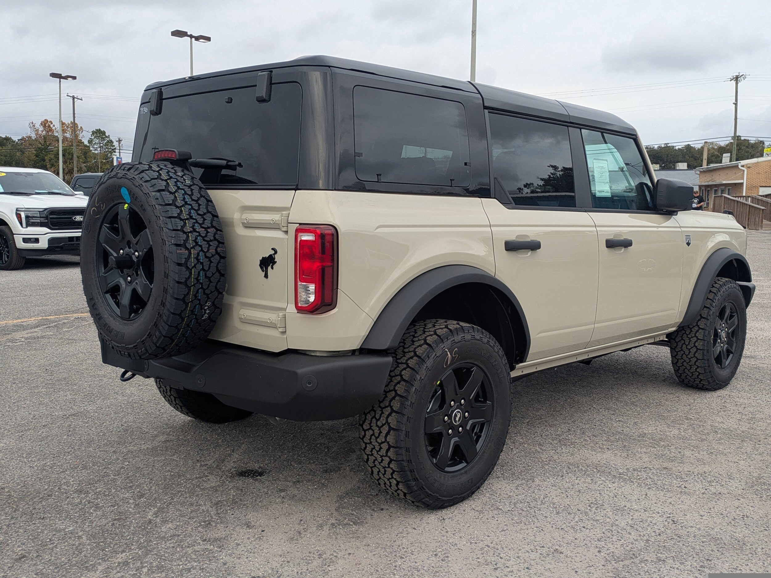 2025 Ford Bronco Big Bend photo 4