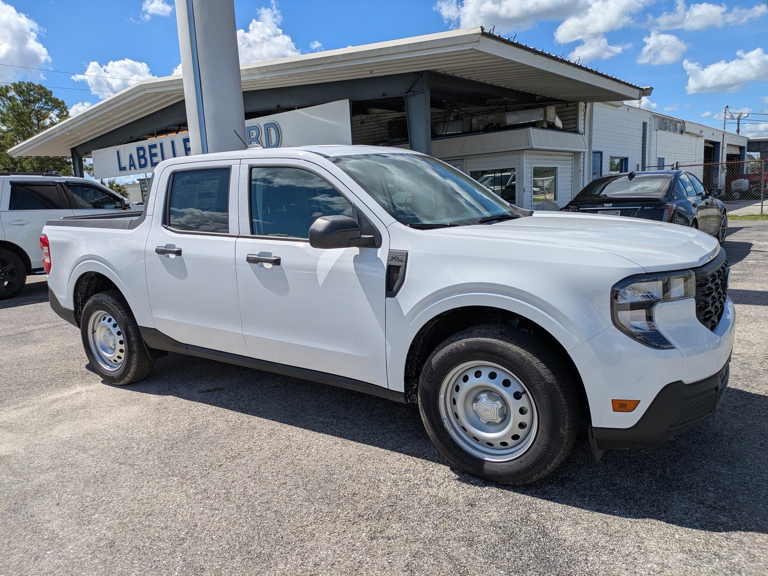 2025 Ford Maverick XL - Photo 2