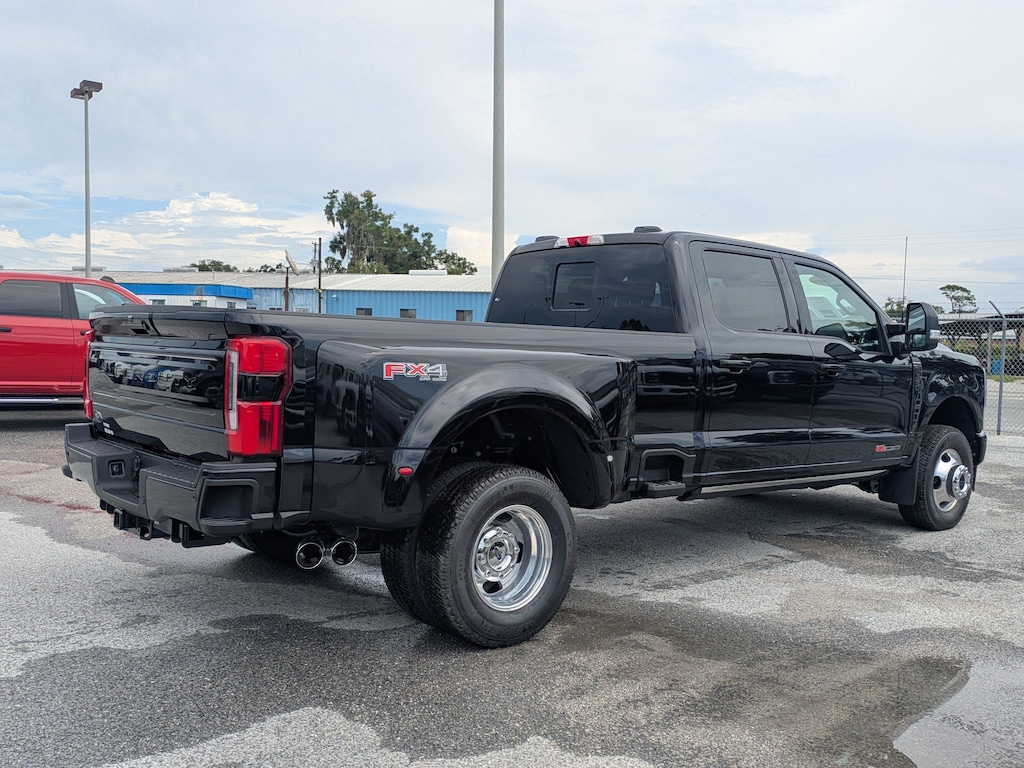 New 2026 Ford Super Duty F-350 DRW Truck Crew Cab