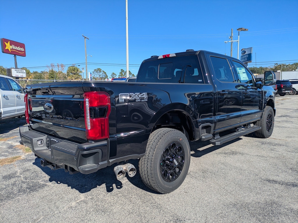 New 2025 Ford Super Duty F-250 SRW LARIAT Truck Crew Cab