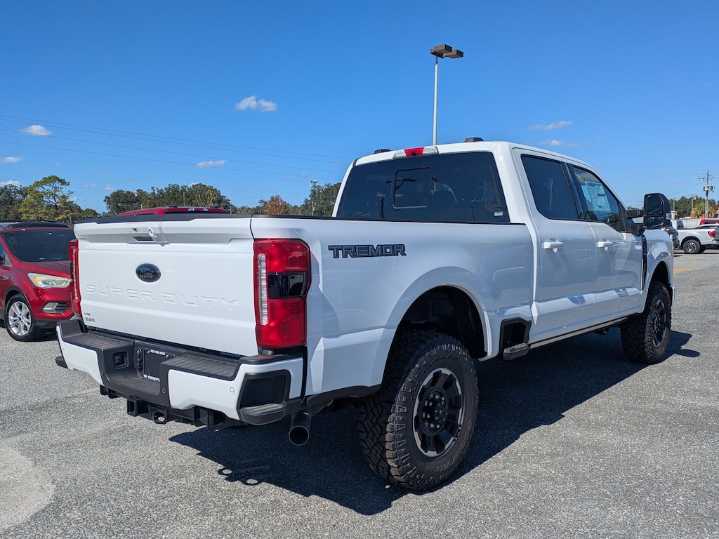 New 2026 Ford Super Duty F-250 SRW LARIAT Truck Crew Cab