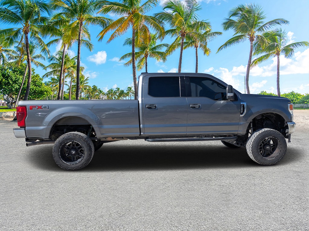 Used 2022 Ford F-250 XLT Truck Crew Cab
