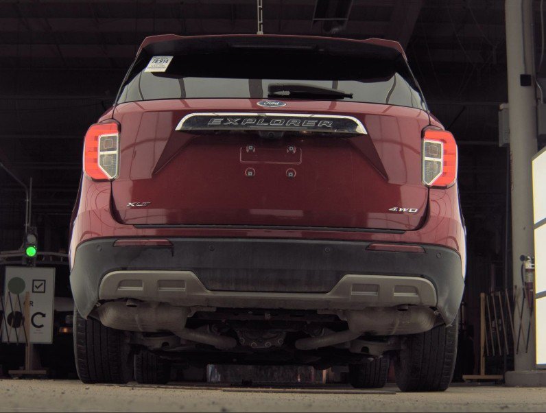 2022 Ford Explorer XLT photo 3