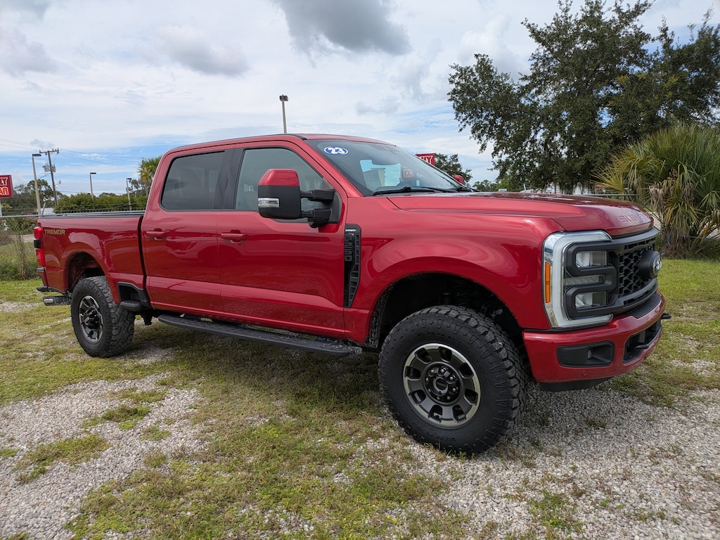 Used 2023 Ford F-250 LARIAT Truck Crew Cab