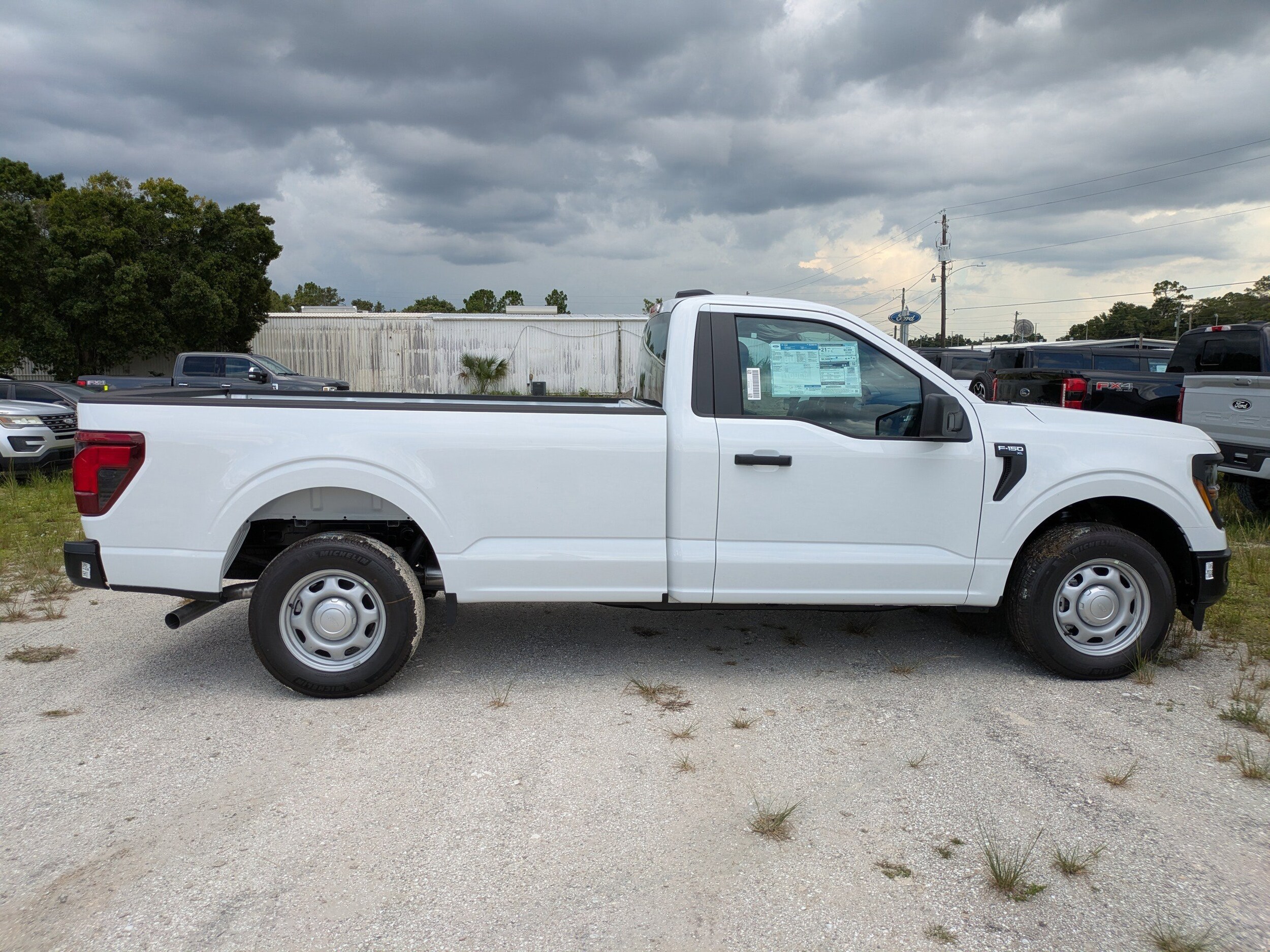2025 Ford F-150 XL photo 2