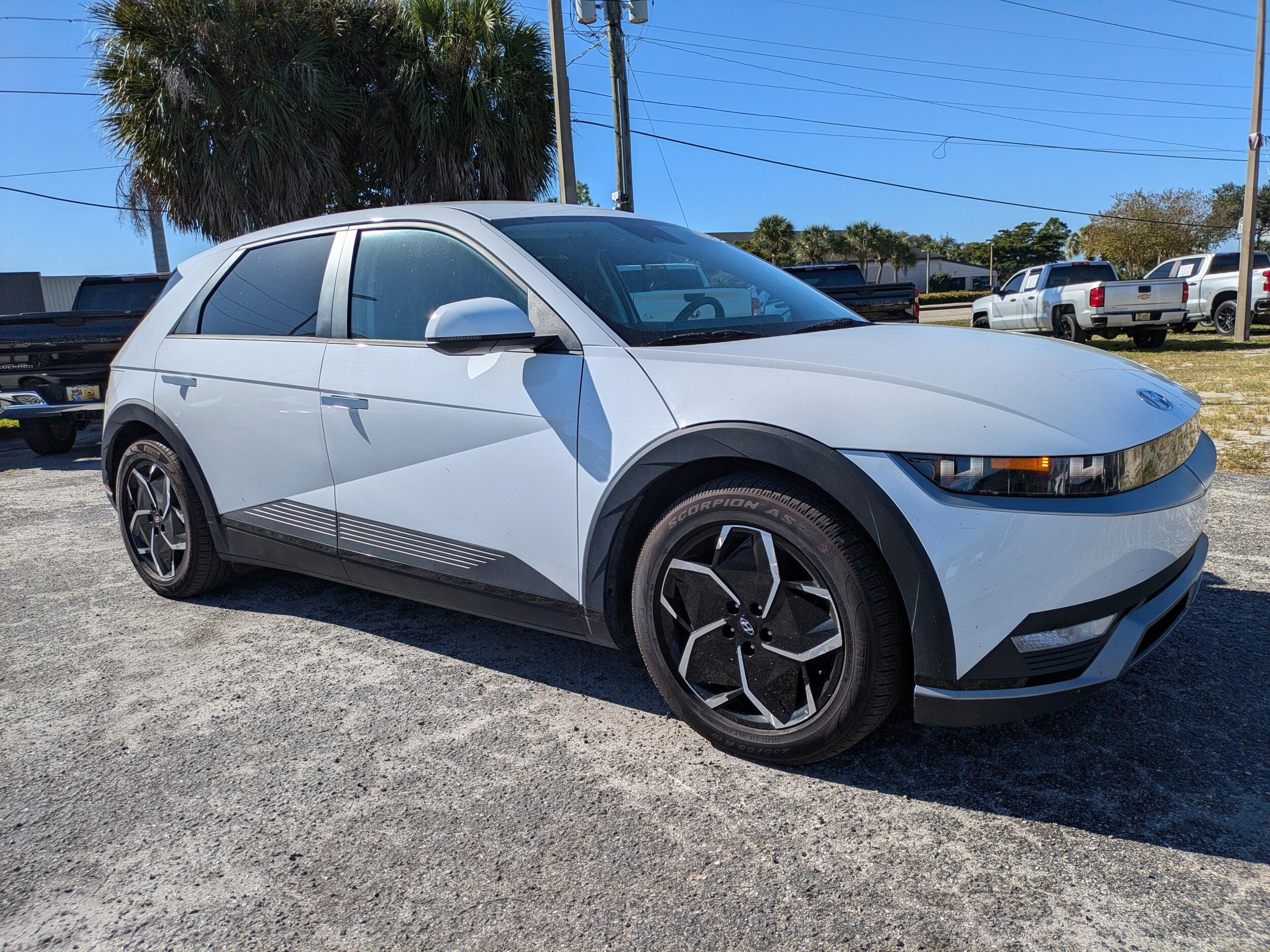 2022 Hyundai Ioniq 5 SE photo 2