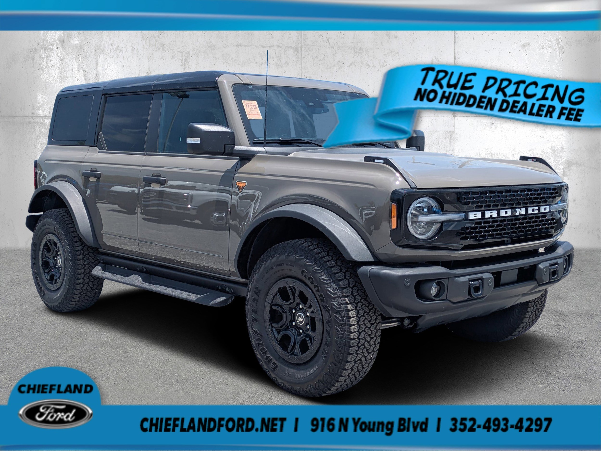 2025 Ford Bronco Badlands 4x4's photo