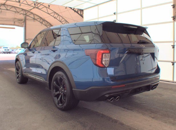 2022 Ford Explorer ST photo 4