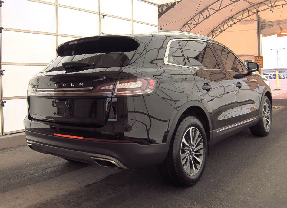 2023 Lincoln Nautilus Standard photo 3