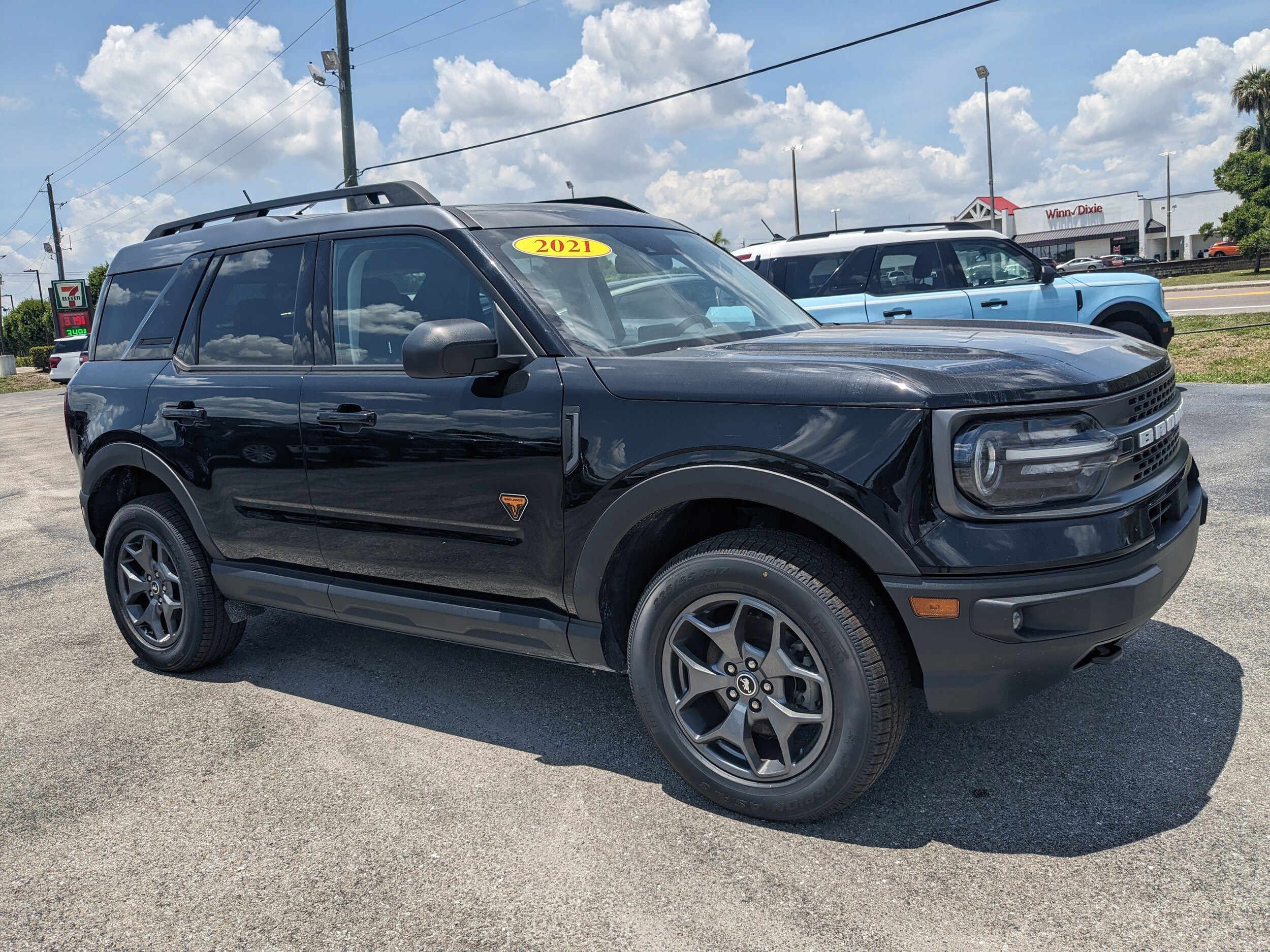 2021 Ford Bronco Sport Badlands photo 2