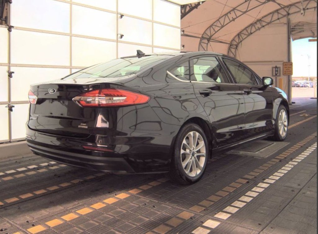 Used 2020 Ford Fusion Hybrid SE Sedan