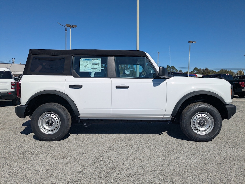 New 2025 Ford Bronco Base 4 Door 4x4 SUV