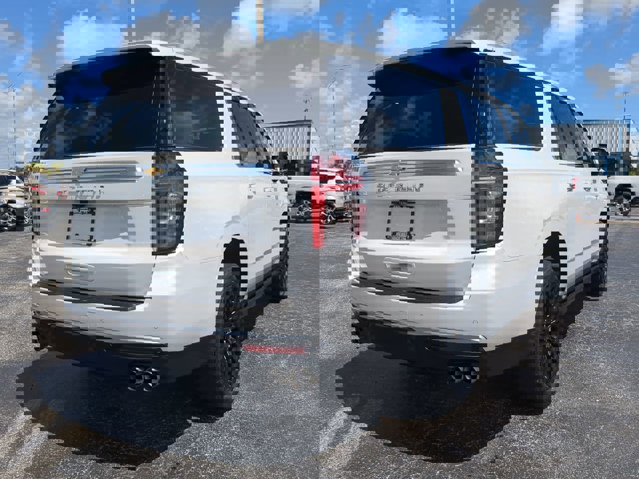 2024 Chevrolet Suburban High Country photo 4