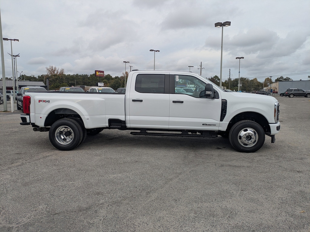 New 2026 Ford Super Duty F-350 DRW XL Truck Crew Cab