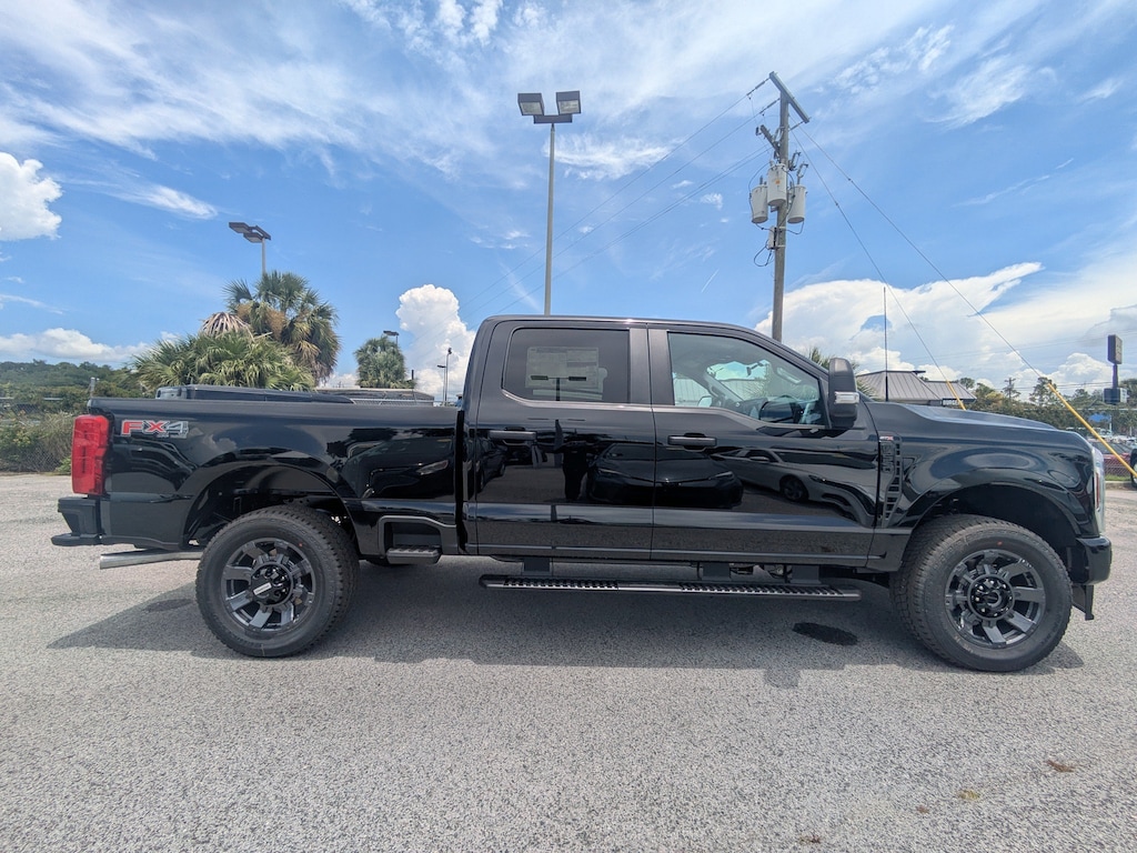New 2026 Ford Super Duty F-250 SRW XL Truck Crew Cab