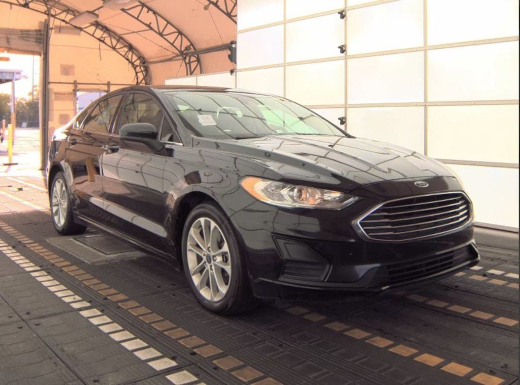 Used 2020 Ford Fusion Hybrid SE Sedan