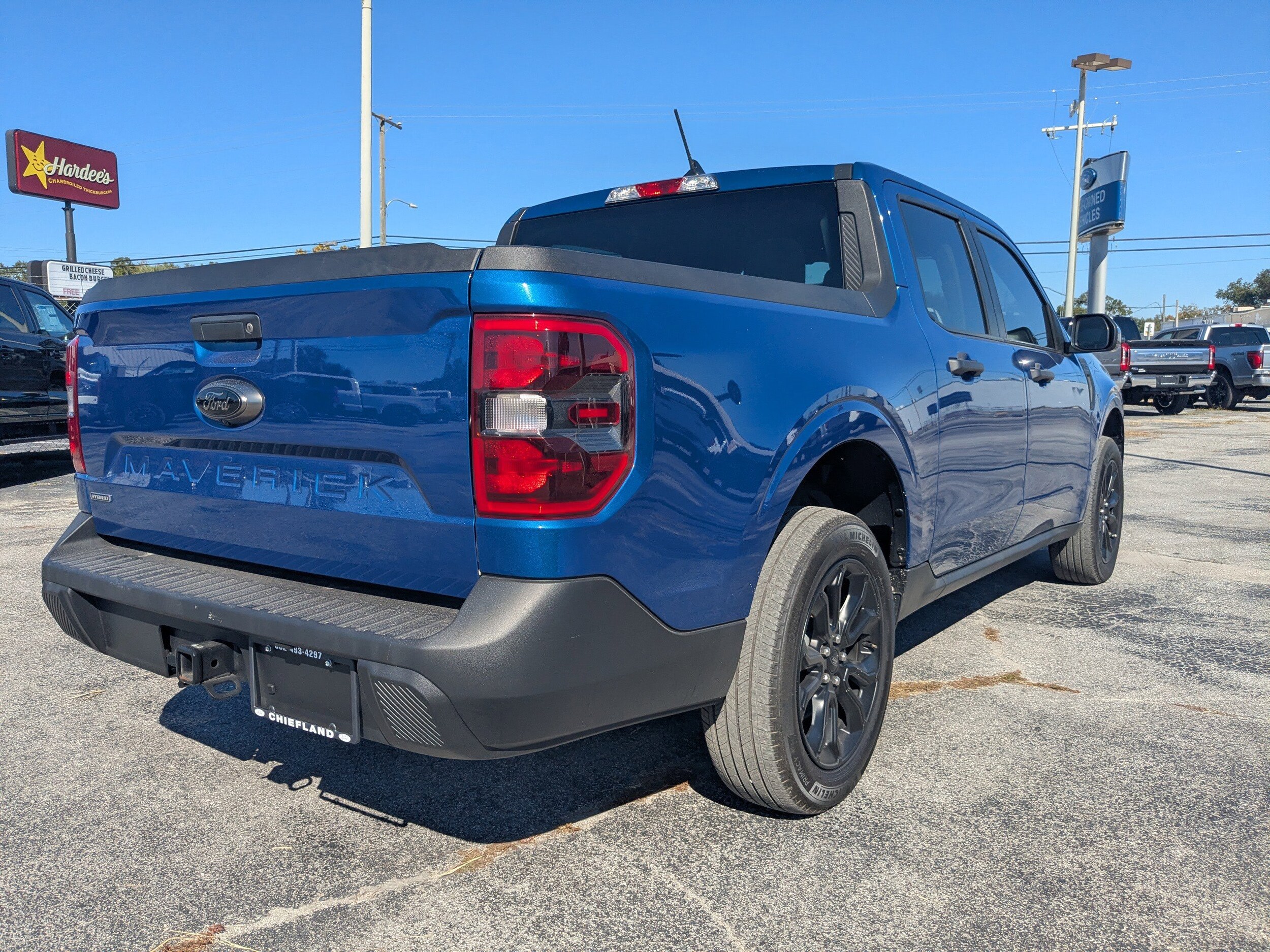 2023 Ford Maverick XLT photo 3
