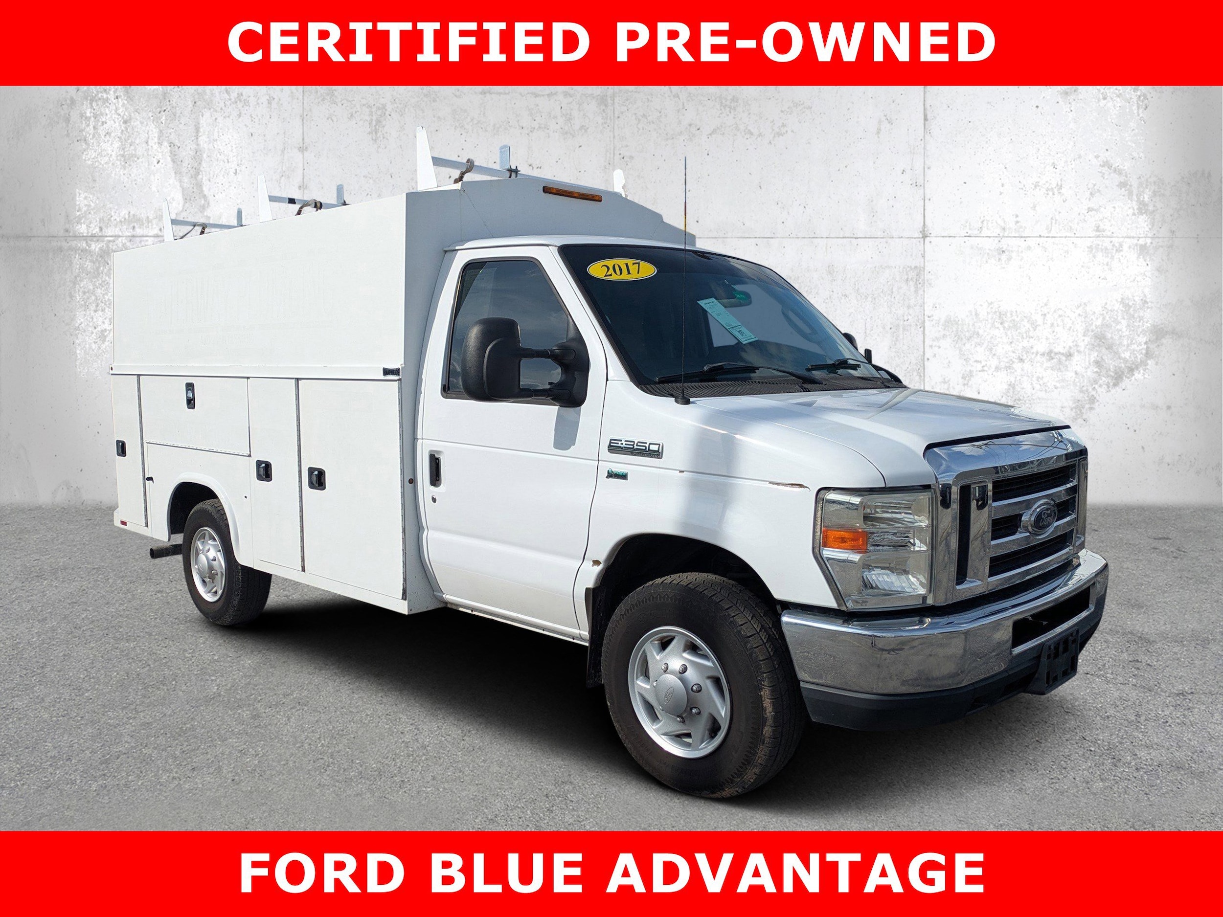 2017 Ford E-Series Cutaway Base's photo