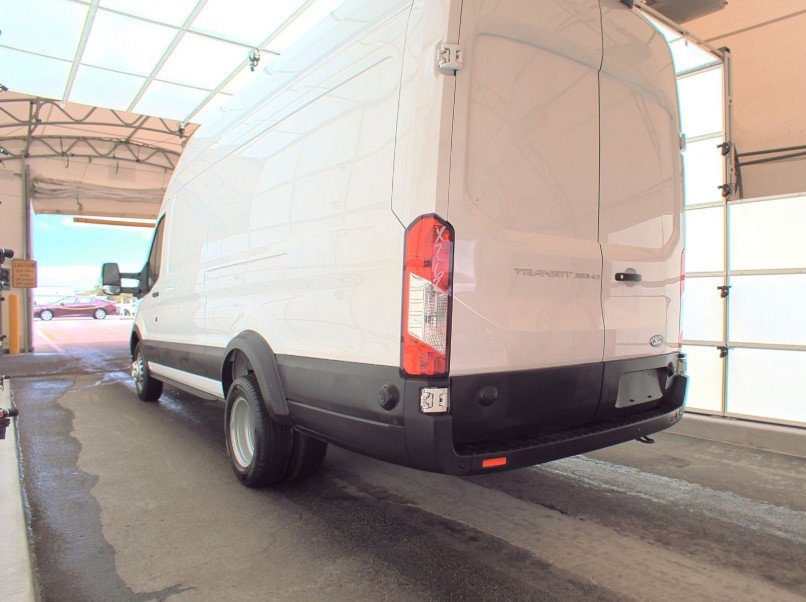 2024 Ford Transit Cargo Van photo 3