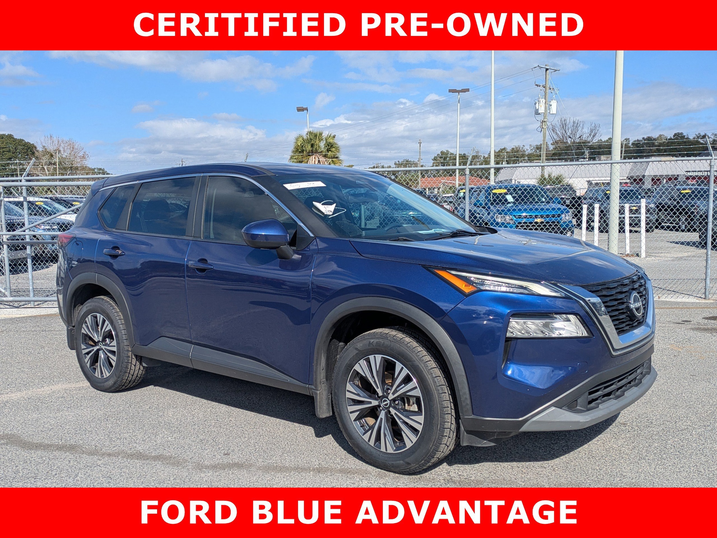 2023 Nissan Rogue SV's photo