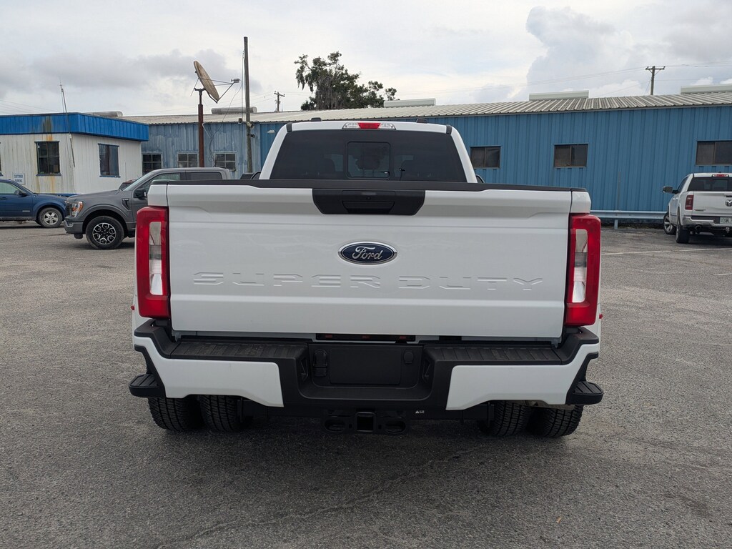 New 2026 Ford Super Duty F-350 DRW XL Truck Crew Cab