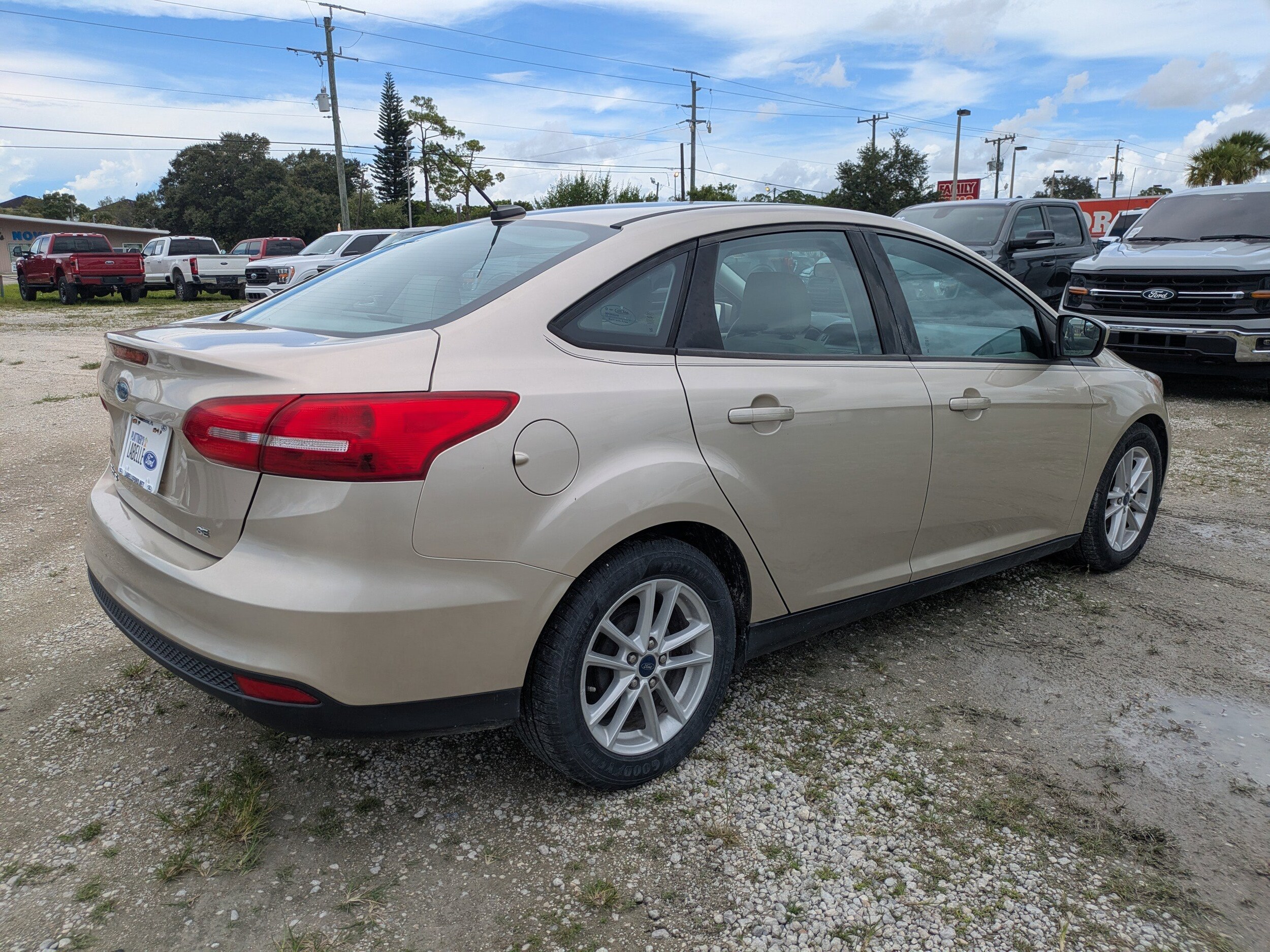 2018 Ford Focus SE photo 4