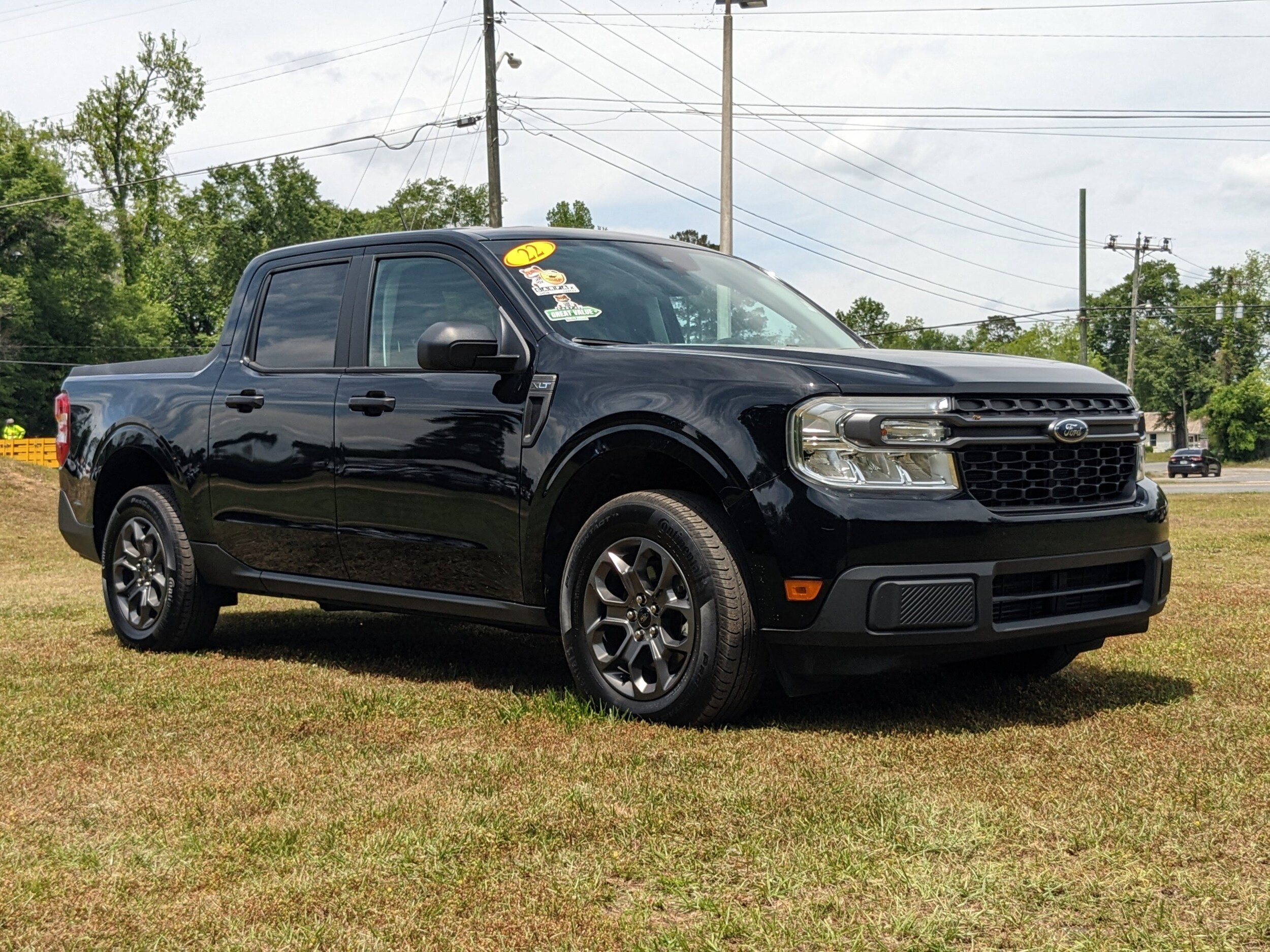 2022 Ford Maverick XLT photo 2
