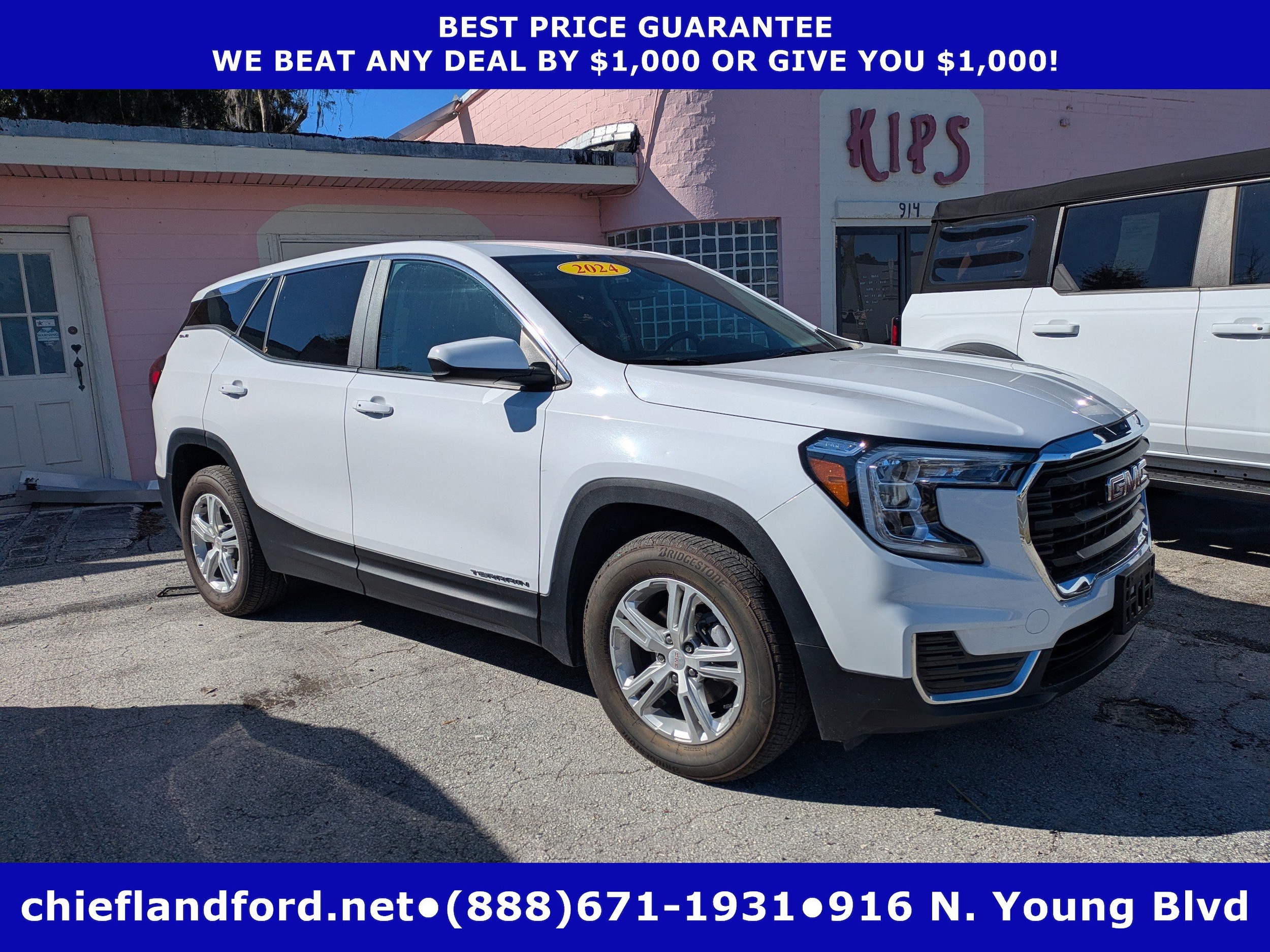 2024 GMC Terrain SLE's photo