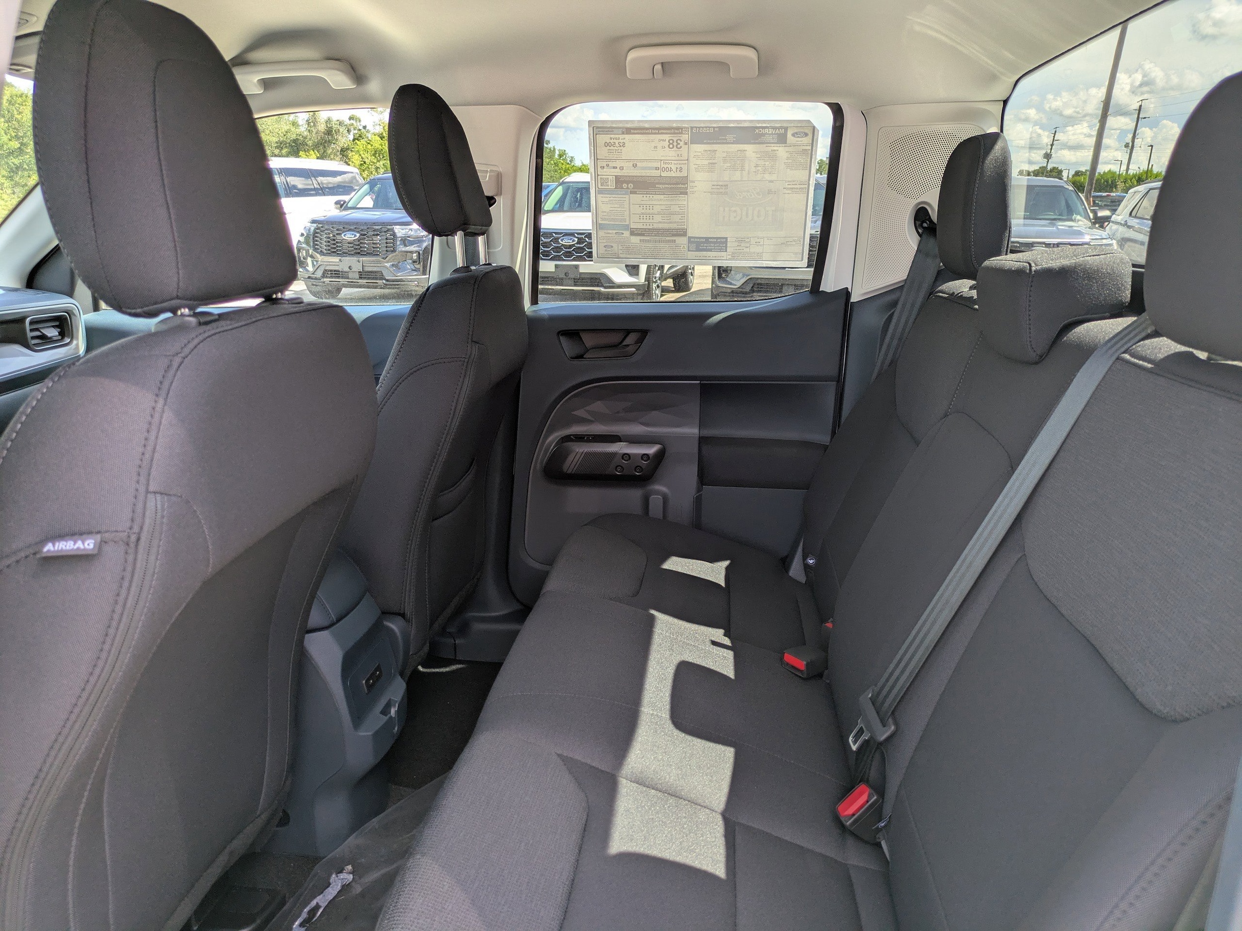 2025 Ford Maverick XL - Photo 12