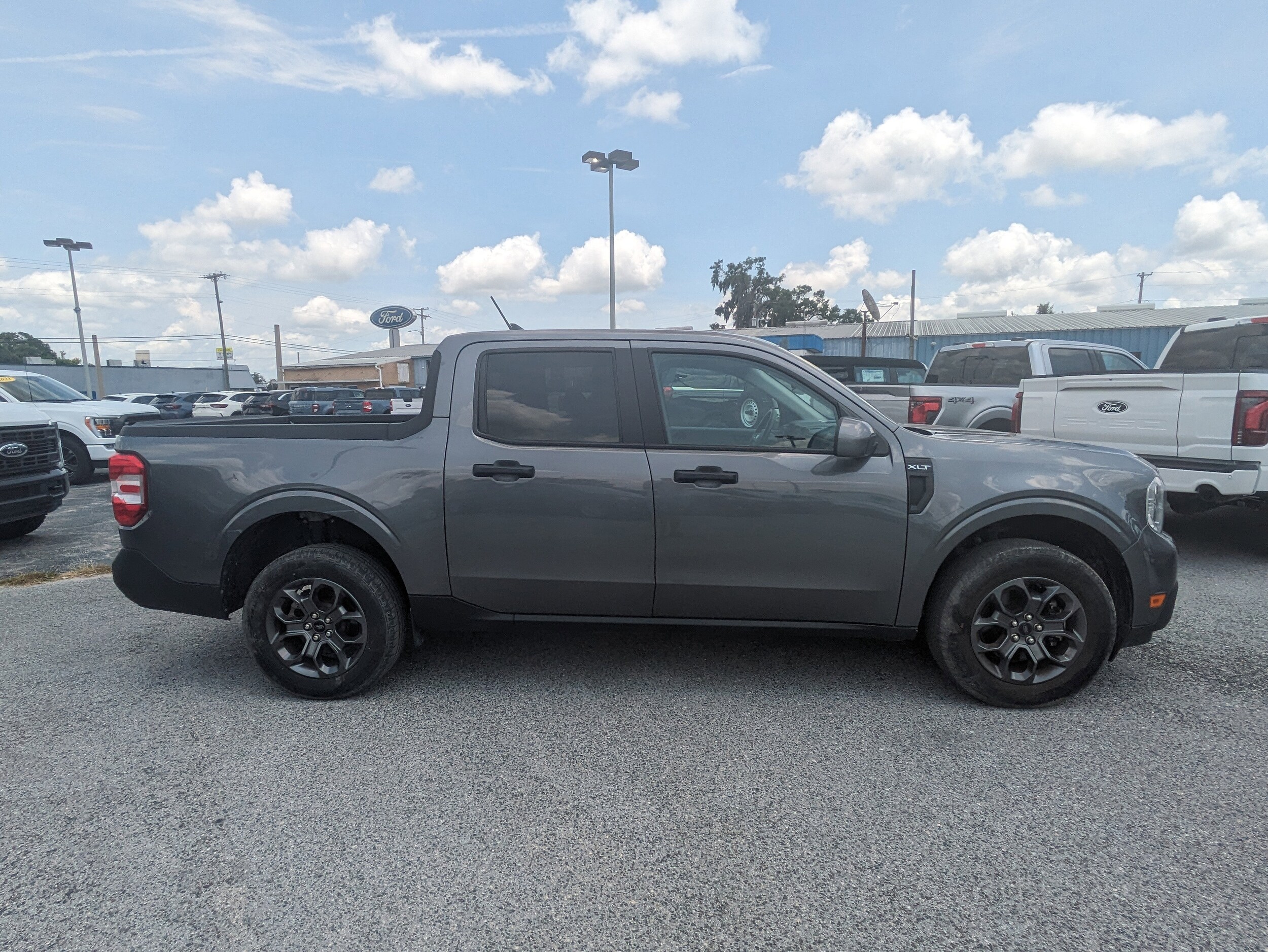 2022 Ford Maverick XLT photo 3