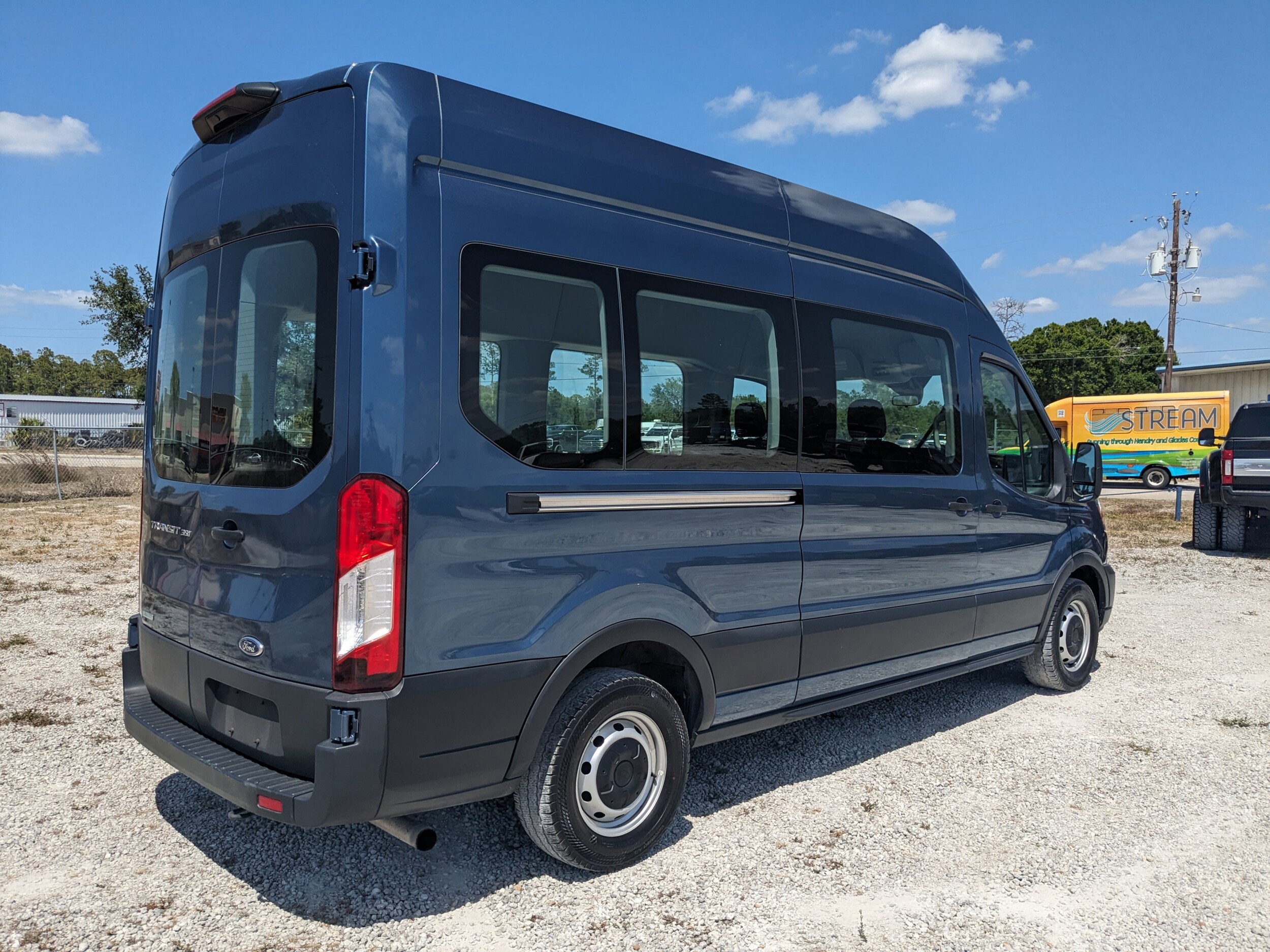 2023 Ford Transit Passenger XL photo 4