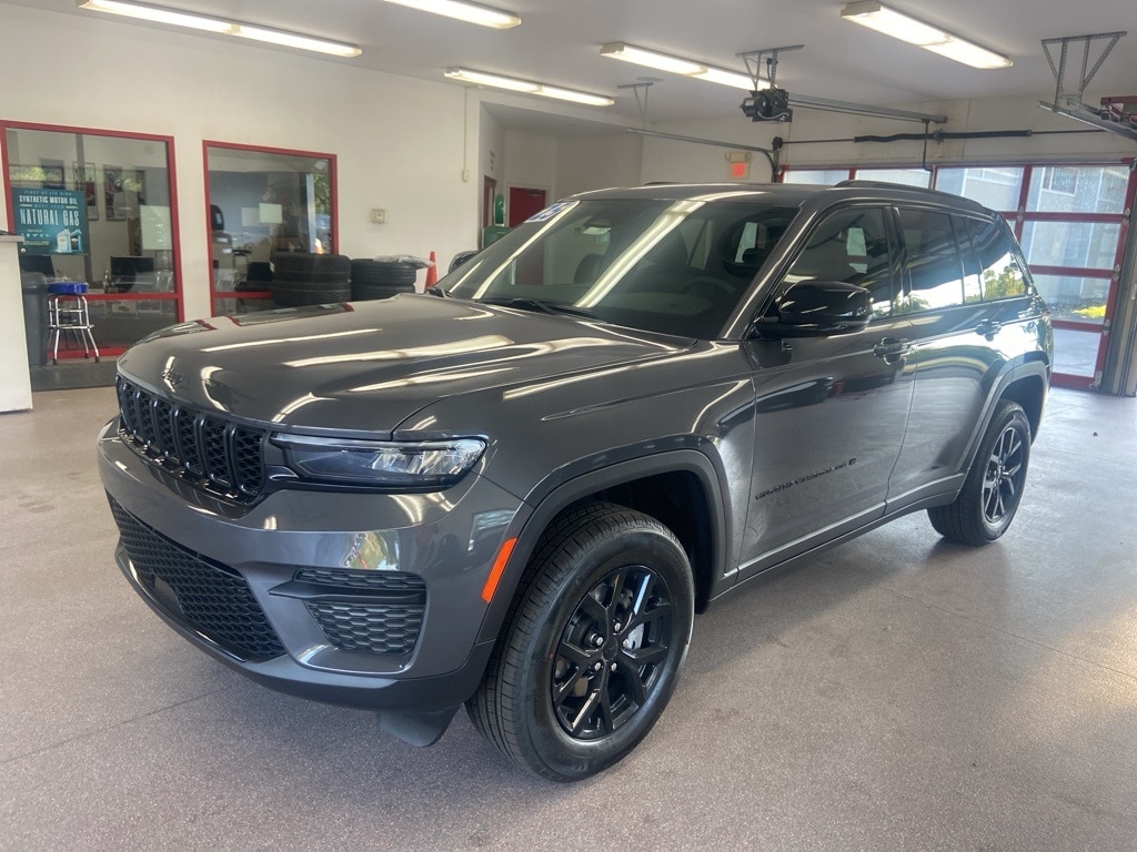 New 2025 Jeep Grand Cherokee ALTITUDE X 4X4 Sport Utility