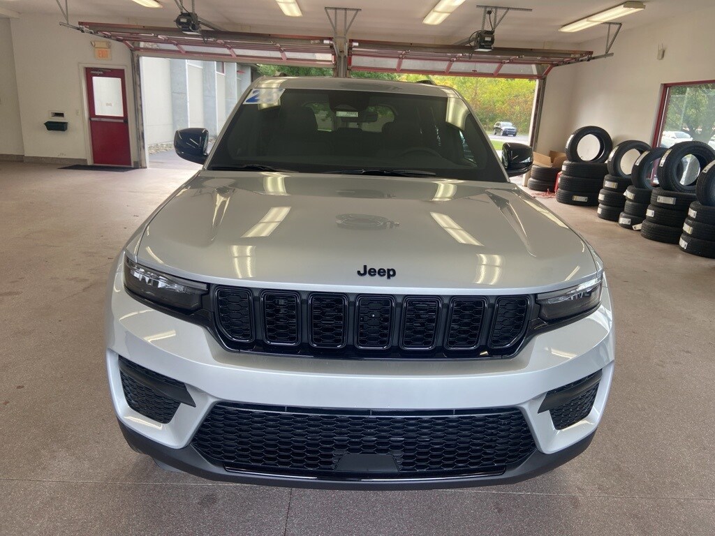 New 2025 Jeep Grand Cherokee ALTITUDE X 4X4 Sport Utility