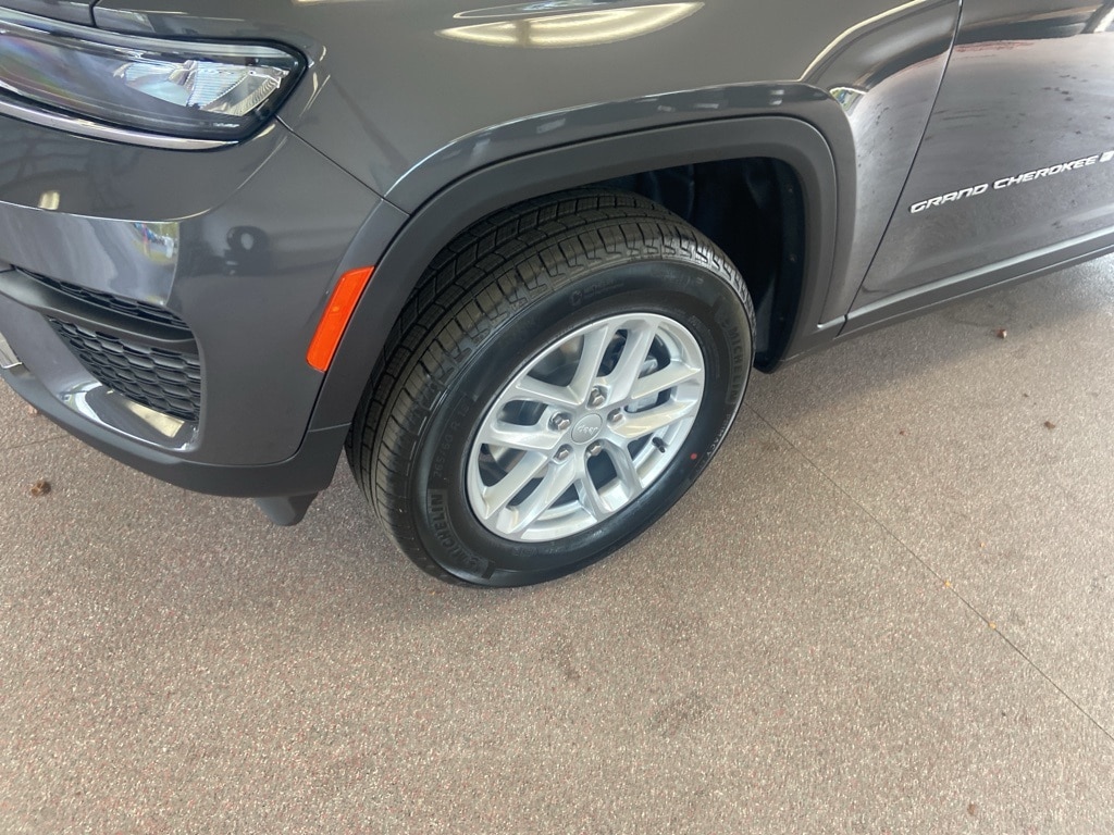 New 2025 Jeep Grand Cherokee LAREDO X 4X4 Sport Utility