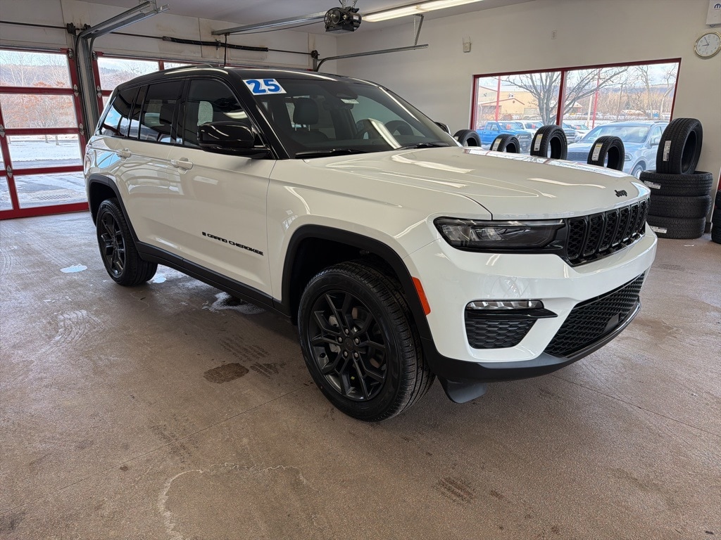 2025 Jeep Grand Cherokee Limited's photo