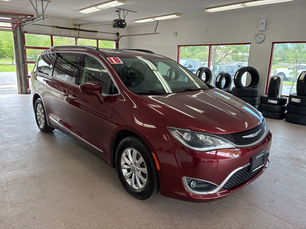 2018 Chrysler Pacifica Touring L Plus's photo