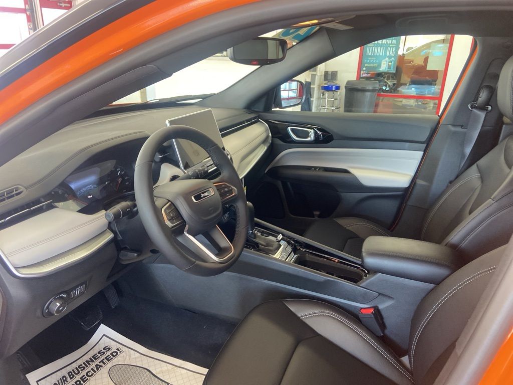 2026 Jeep Compass Limited - Photo 6