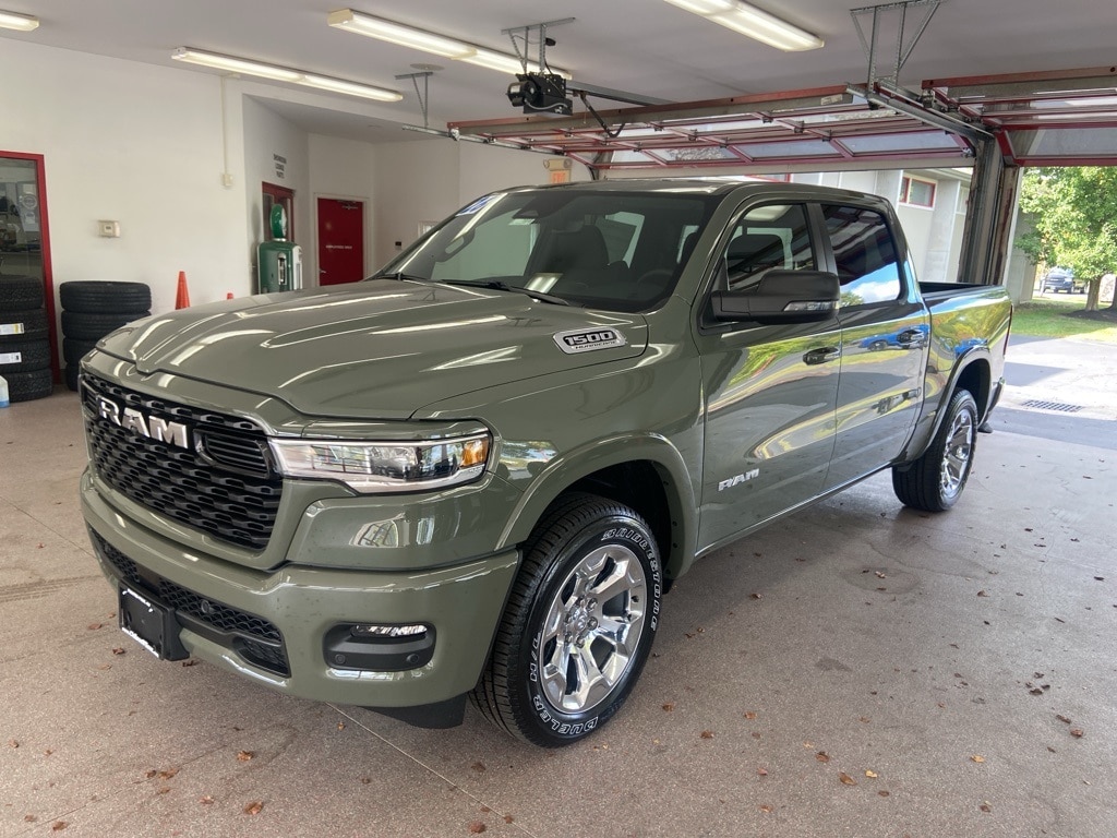 New 2026 Ram 1500 BIG HORN CREW CAB 4X4 5'7 BOX Pickup