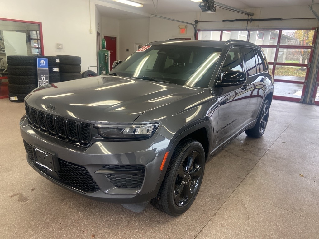 Certified 2023 Jeep Grand Cherokee Altitude SUV