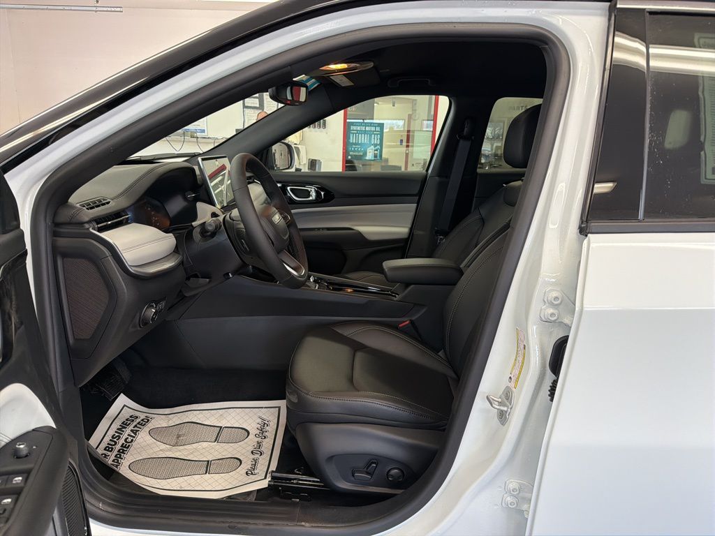 2026 Jeep Compass Limited - Photo 6