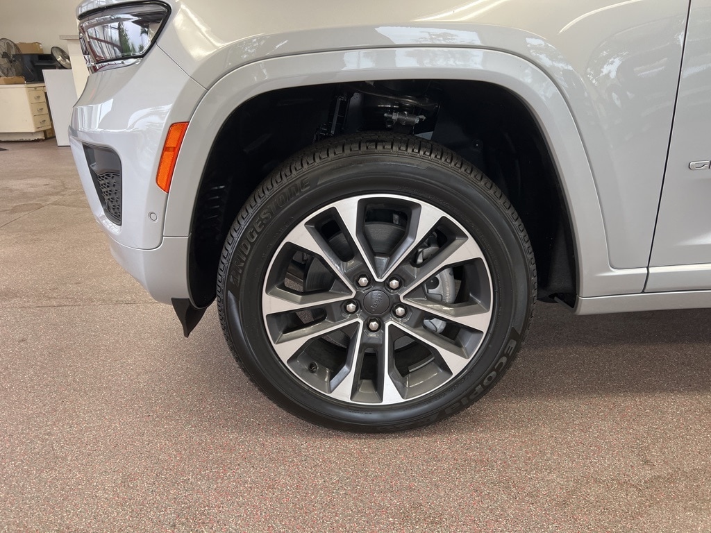 New 2025 Jeep Grand Cherokee L OVERLAND 4X4 Sport Utility