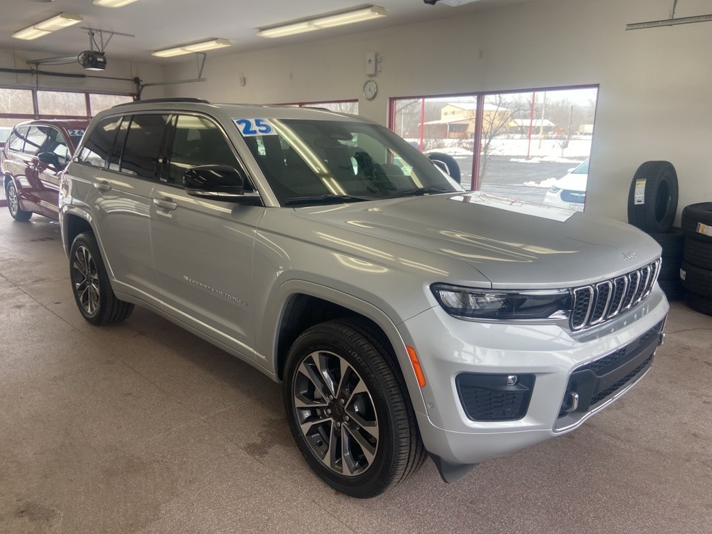 New 2025 Jeep Grand Cherokee OVERLAND 4X4 Sport Utility